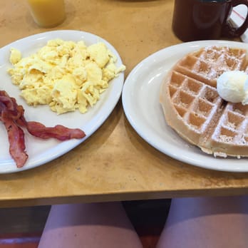 Tom's - Pasadena - Waffle plate - Burgers Near Me - Pasadena, California Tom's - Pasadena - Waffle plate - Burgers Near Me - Pasadena, California