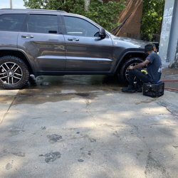 Clean Tracks Hand Carwash - Car Detailing