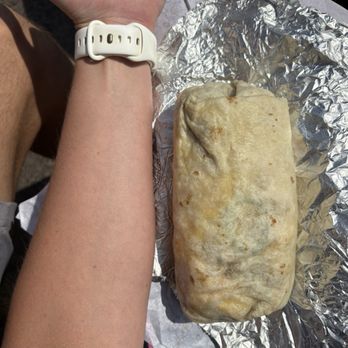 Scramblin Egg - Make your own burrito. Could've had more meat. Scrambling sauce is really similar to canes and delicious! - Fast Food Near Me - Bloomington, Minnesota