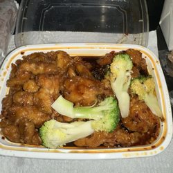 Sizzling Wok - 385. General Tao's Chicken