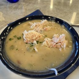 Clam chowder with crab