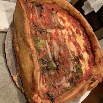 Giordano's - again, shitty service - Pizza Near Me - Denver, Colorado