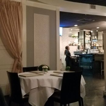 Savour - Dining room - New American Near Me - Tallahassee, Florida Savour - Dining room - New American Near Me - Tallahassee, Florida