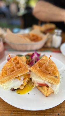 Bulegreen Cafe Yard by null