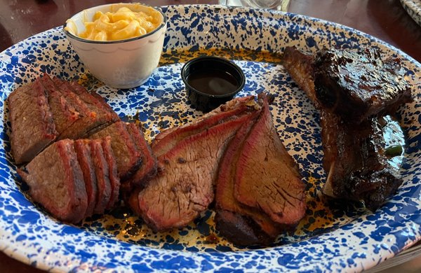 Lucille's Smokehouse Bar-B-Que by null