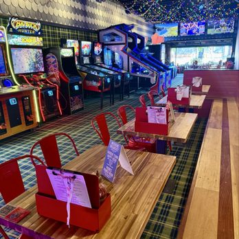 Harbor Town Pub - Game room - Bars Near Me - San Diego, California Harbor Town Pub - Game room - Bars Near Me - San Diego, California