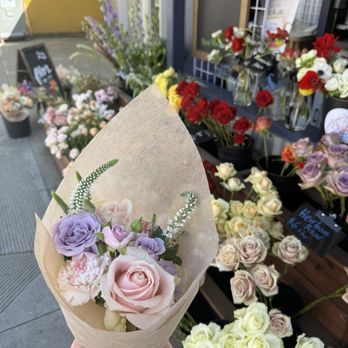 Flor on Fourth - Florists Near Me - Berkeley, California