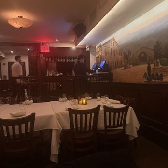 Tony's Di Napoli - Italian Near Me - New York, New York Tony's Di Napoli - Italian Near Me - New York, New York