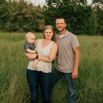 Cooper Mountain Nature Park - Family photo session shot by me / @thedoubleshotproject - Parks Near Me - Beaverton, Oregon