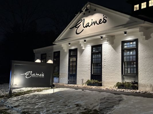 Elaine's Restaurant and Bar by null