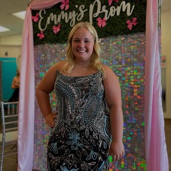 Emmy's Bridal - Size doesn't matter at Emmy's! We believe everyone should be able to try on a great dress from 000-28 - Bridal Near Me - Minster, Ohio