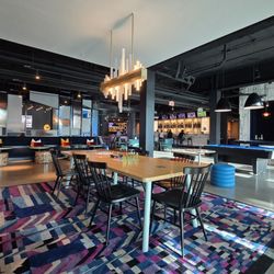 WXYZ Lounge