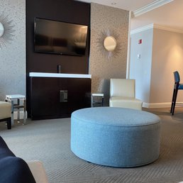Jr suite. 1-1/2 bath. Comfortable for sure. Wet bar and nice living room Jr suite. 1-1/2 bath. Comfortable for sure. Wet bar and nice living room