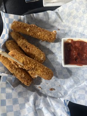 Eddie's Kitchen & Tavern by null