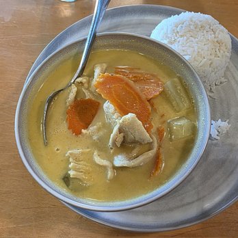 Magnolia Thai - Yellow Curry. Good flavor. - Thai Near Me - Milwaukie, Oregon Magnolia Thai - Yellow Curry. Good flavor. - Thai Near Me - Milwaukie, Oregon