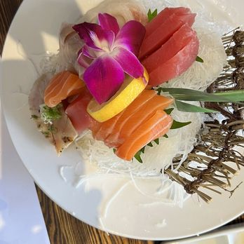 Yanagi Sushi - Sushi Bars Near Me - Paso Robles, California Yanagi Sushi - Sushi Bars Near Me - Paso Robles, California