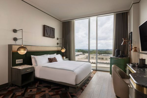 The Tess, Autograph Collection by null