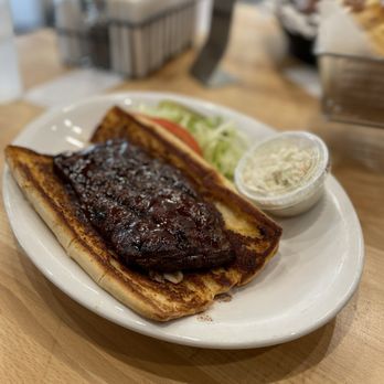 Grill House - Skirt Steak Sandwich - American Near Me - Northbrook, Illinois