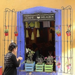 Callejón de los Sapos - Café Milagros