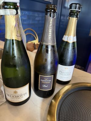 Healdsburg Bubble Bar by null