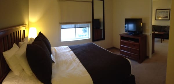 Noble Inn by null