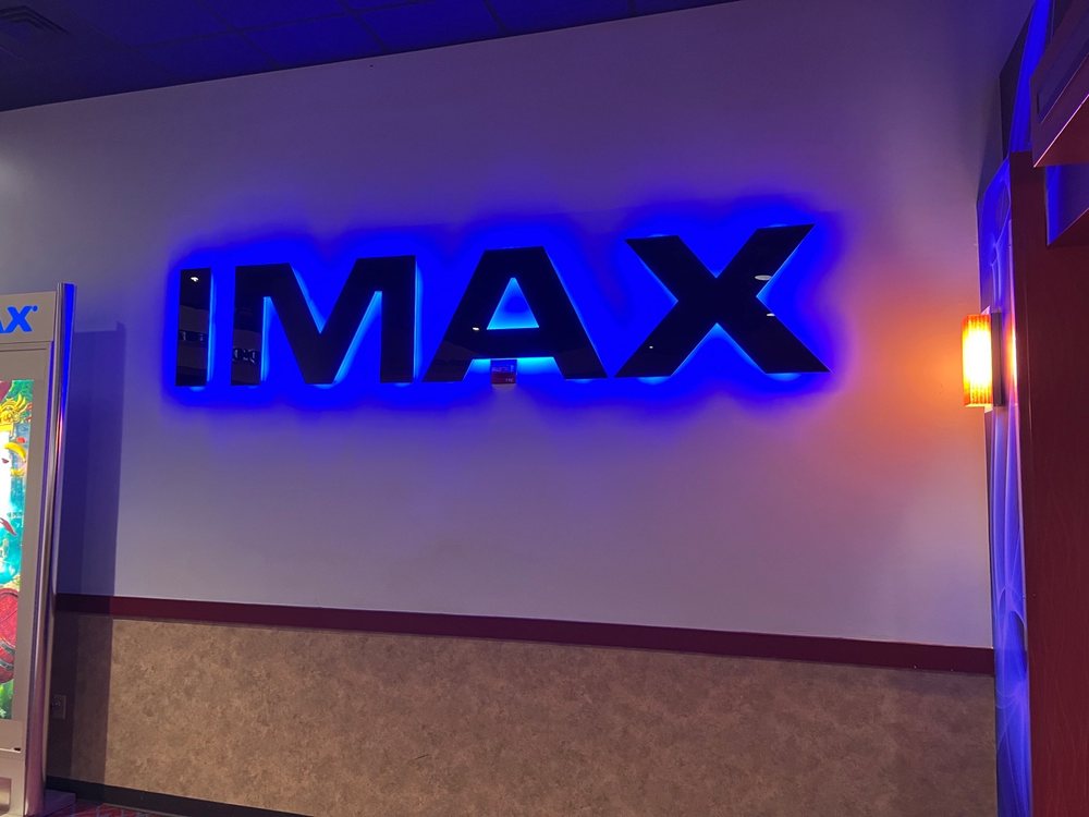 R/C QUEENSGATE MOVIES 13 & IMAX 18 Photos 2067 Springwood Rd, York