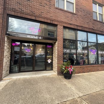 83 Sweets - 83 Sweets - Cupcakes Near Me - Portsmouth, Ohio