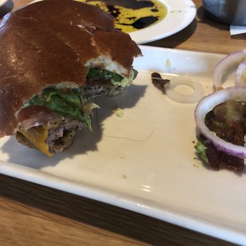 Earls Kitchen + Bar - New American Near Me - Miami, Florida
