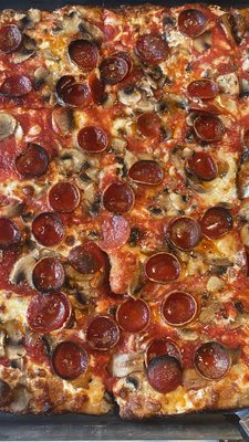 Adrienne’s Pizzabar by null