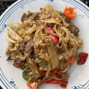 Sawaddee Thai Cuisine - Phad Kee Mao - Thai Near Me - Jefferson City, Missouri Sawaddee Thai Cuisine - Phad Kee Mao - Thai Near Me - Jefferson City, Missouri