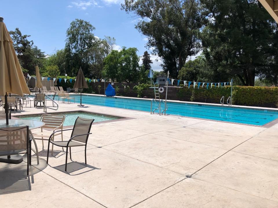 Rhonewood Park Cabana Club Logo