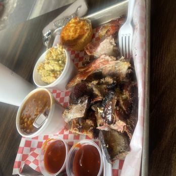 Daddy D'z BBQ Joynt - Rib tips plate Baked beans Broccoli Casserole - 6 oz. Cornbread - Barbeque Near Me - Atlanta, Georgia Daddy D'z BBQ Joynt - Rib tips plate Baked beans Broccoli Casserole - 6 oz. Cornbread - Barbeque Near Me - Atlanta, Georgia