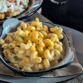 The Vault - Bootlegger's Mac N Cheese - American Near Me - Pompano Beach, Florida The Vault - Bootlegger's Mac N Cheese - American Near Me - Pompano Beach, Florida