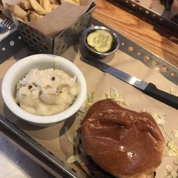 Chili's - American Near Me - Los Banos, California