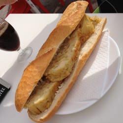 Bar Pizzería Pascual - Bocata de tortilla de patatas