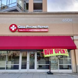 CPR Cell Phone Repair Hyattsville - The CPR store is located @ One Independence plaza. The Royale 14 & Carolina Kitchen across the street. Parking garage behind the store.