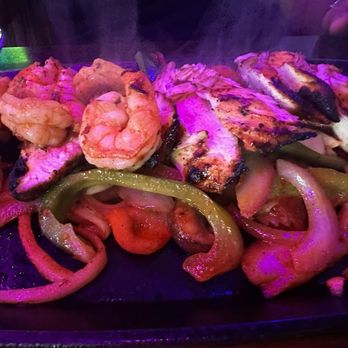 Kalaveras - Chicken and shrimp fajitas - Mexican Near Me - Corona, California