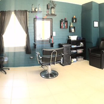 Batty Boutique - Hair Salons Near Me - Apple Valley, California