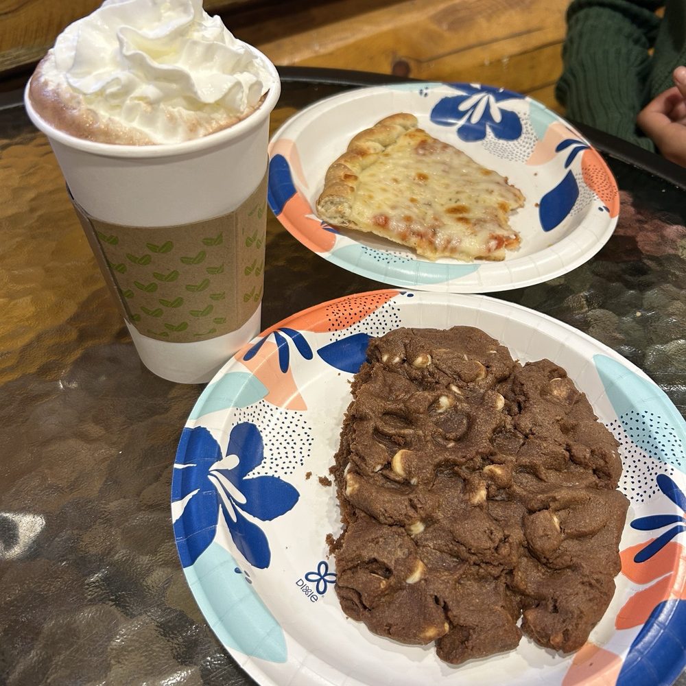 Mt Lemmon Cookie Cabin - Cookie, cheese pizza and hot cocoa. - Pizza Near Me - Mount Lemmon, Arizona