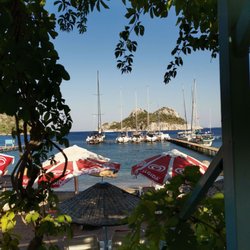 Deniz Restaurant - Deniz, kum, güneş...
