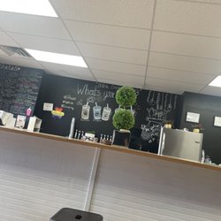 FLO Nutrition - Seating area