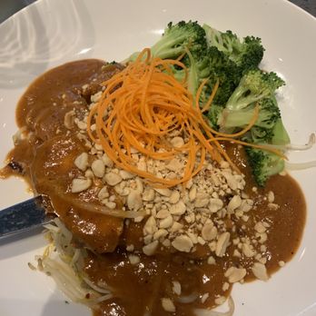 Mango Thai Cuisine - Thai Peanut Chicken - Thai Near Me - Plano, Texas Mango Thai Cuisine - Thai Peanut Chicken - Thai Near Me - Plano, Texas