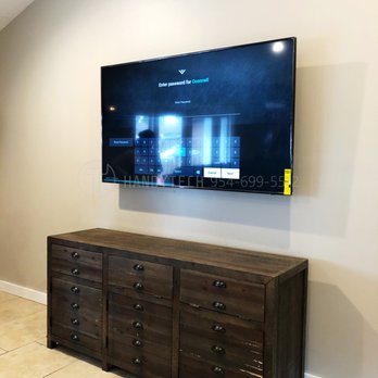 Handytech Installation - 65 inch Vizio TV Mounting - Drywall - Tilting Mount - TV Mounting Near Me - Hallandale Beach, Florida