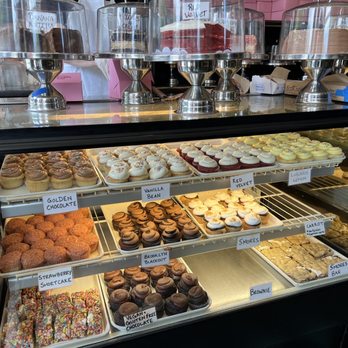Little Cupcake Bakeshop - Showcase - Cupcakes Near Me - Brooklyn, New York