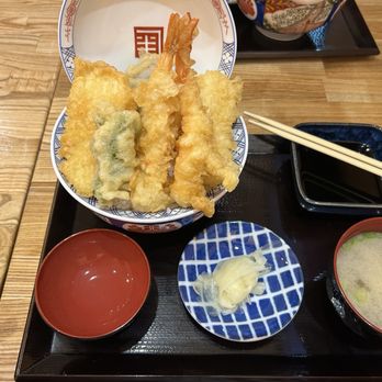 Hannosuke - White Fish,2 Shirmp,Cuttle Fish,Peppers,Egg,Miso Soup,Sweet Pickled Ginger,& Signature Sauce on the Side. - Japanese Near Me - San Jose, California