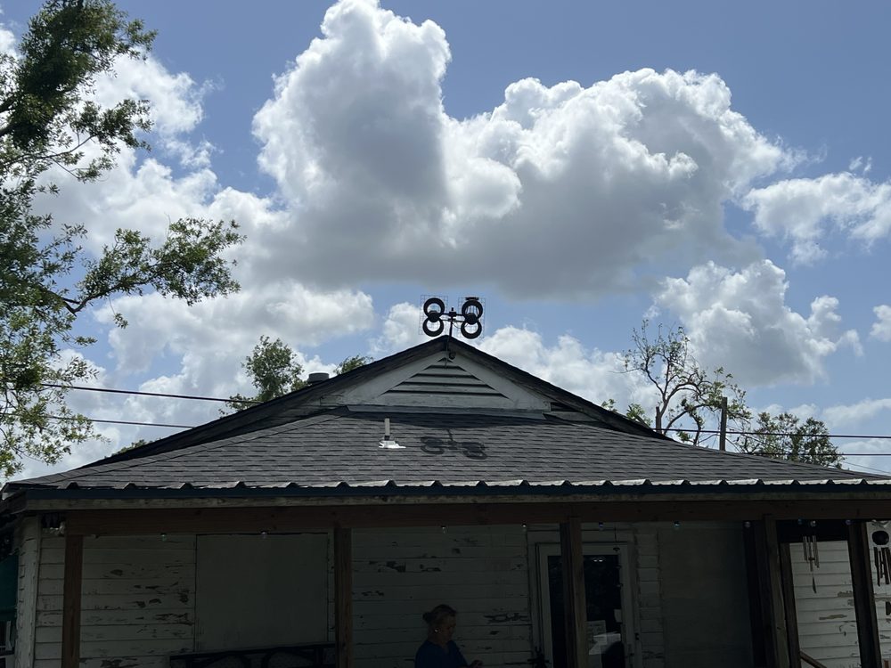 Slide of No Limit Roofing