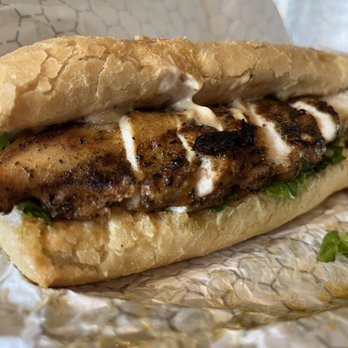 Green Tomato Cafe - Chicken Po Boy Sandwich - Cafes Near Me - Chicago, Illinois
