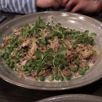 Le Hobbit - Risotto with oats and peas - French Near Me - Quebec City, Quebec