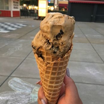Fenton's Creamery - Coffee cookie - Ice Cream & Frozen Yogurt Near Me - Vacaville, California