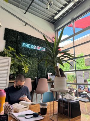 Press Cafe by null